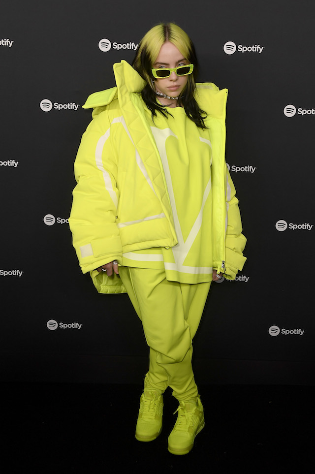 Billie Eilish Look auf der Show