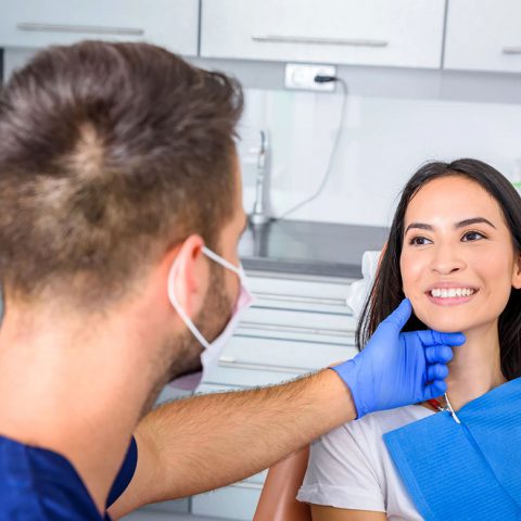 Routine di cura orale: mantenere il tuo sorriso luminoso