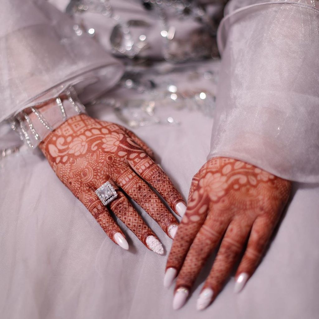 Indian Mehndi Nails